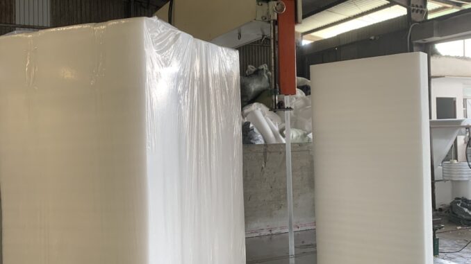 Tấm xốp dẻo cắm hoa