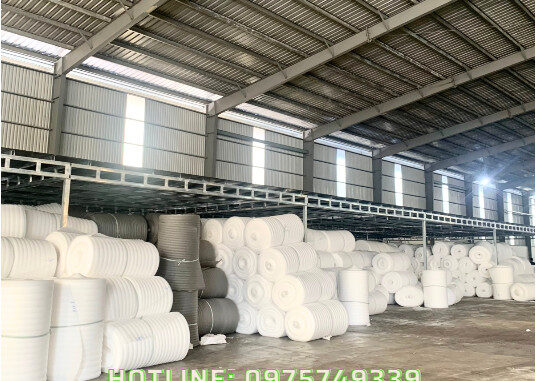 mang-foam-trang-va-den-tai-da-nang