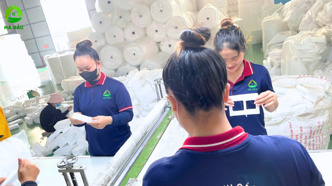 nha-may-san-xuat-muxop-pe-foam-dinh-hinh