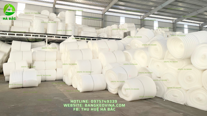 mang-pe-foam-dang-cuon